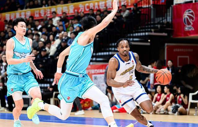 世界杯客户端-广厦主场再战山东全力复仇！胡金秋硬磕陶汉林，王博要亮出杀手锏